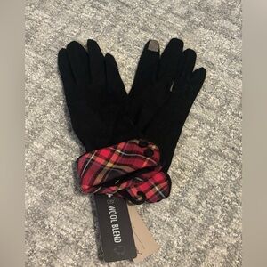NWT D&Y Wool Blend Tartan Plaid Gloves with Magic Touch Technology